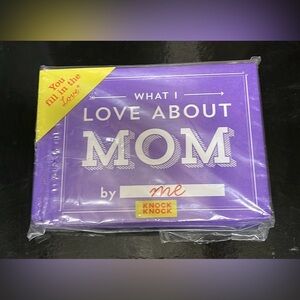 NWT. What I Love About Mom by me Fill In The Love Book Fill-In-The-Blank Gift.